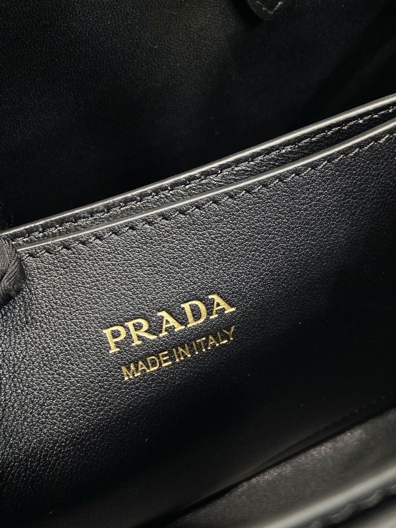 Pra*a top handle bags